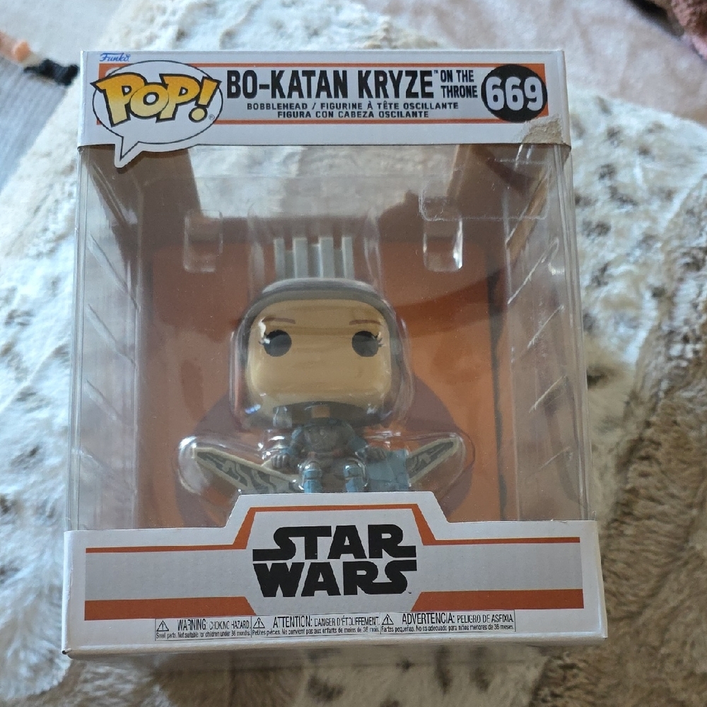 Funko Pop! Bo-Katan Kryze on the Throne - Blue and Gray